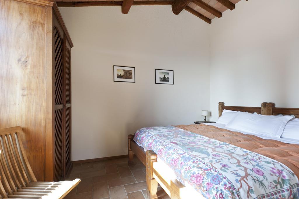 Casale Pundarika Guest House Riparbella Eksteriør bilde
