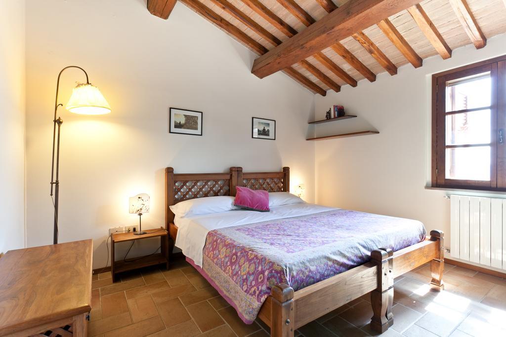 Casale Pundarika Guest House Riparbella Eksteriør bilde