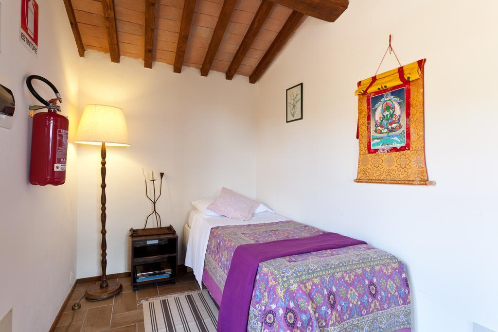 Casale Pundarika Guest House Riparbella Eksteriør bilde