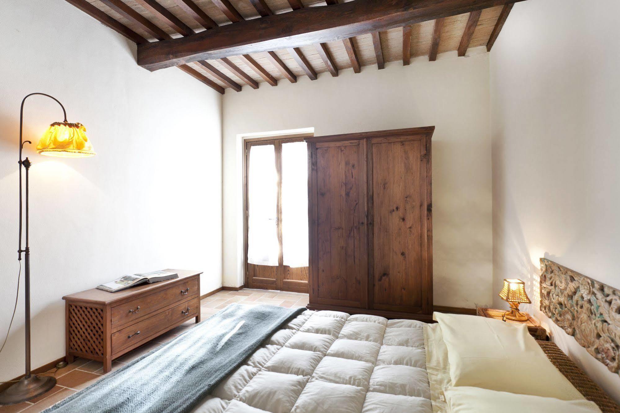 Casale Pundarika Guest House Riparbella Eksteriør bilde
