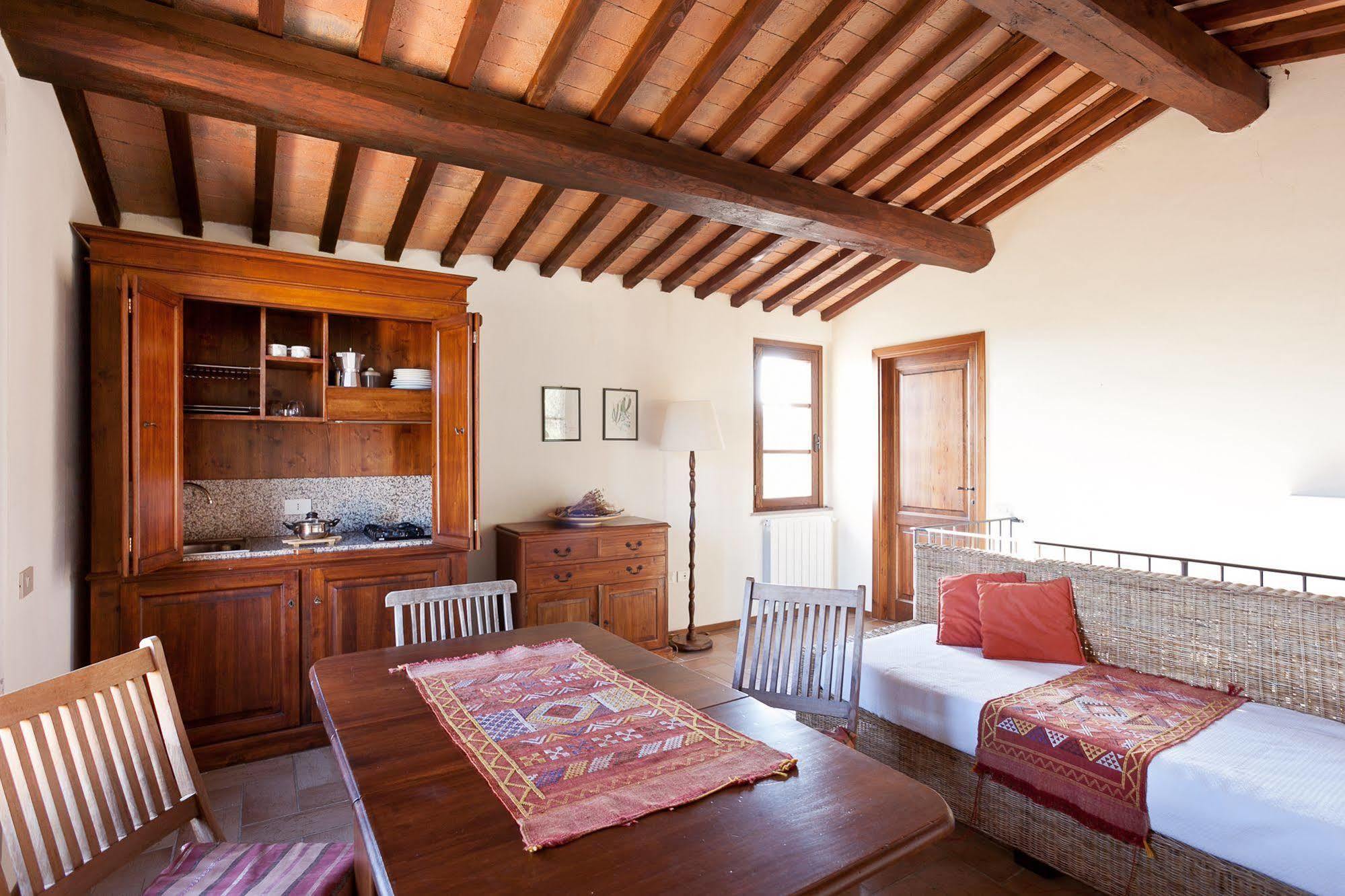 Casale Pundarika Guest House Riparbella Eksteriør bilde