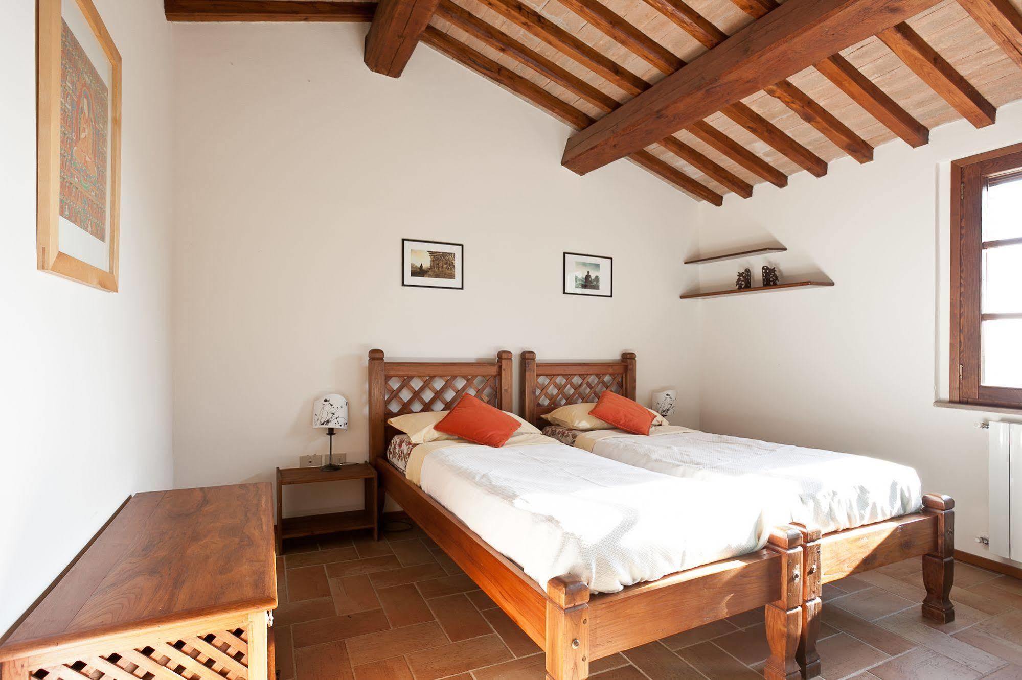 Casale Pundarika Guest House Riparbella Eksteriør bilde