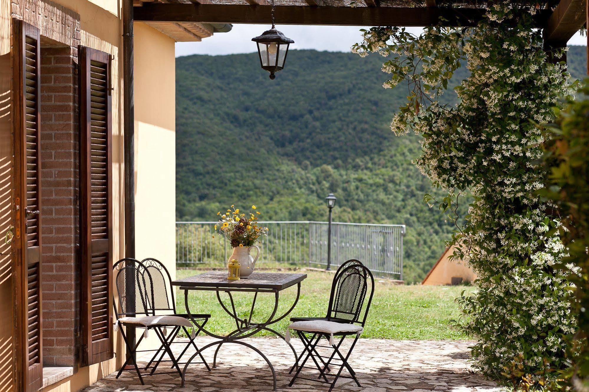 Casale Pundarika Guest House Riparbella Eksteriør bilde